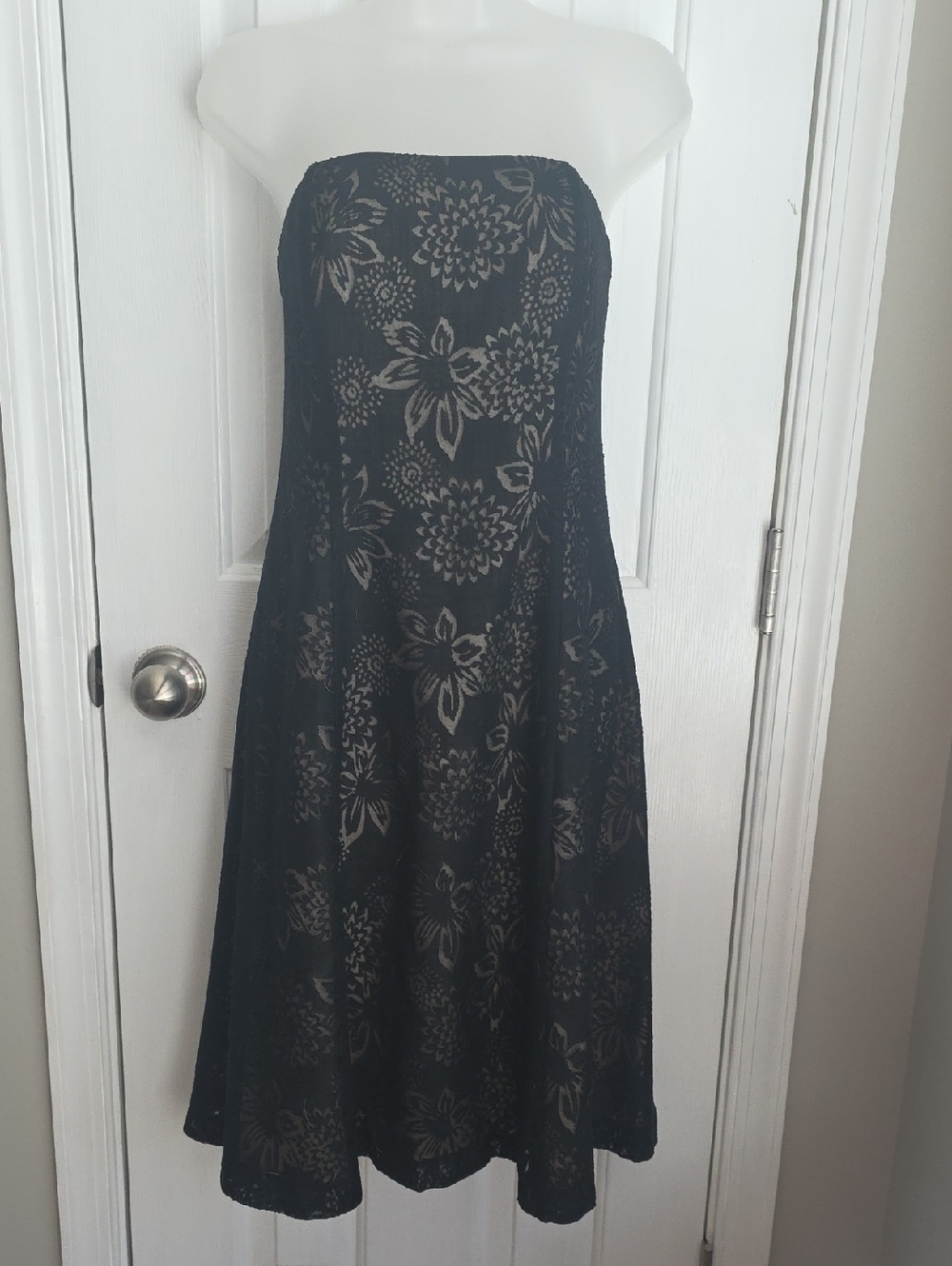 White House Black Market Black Strapless Floral Lace Dress